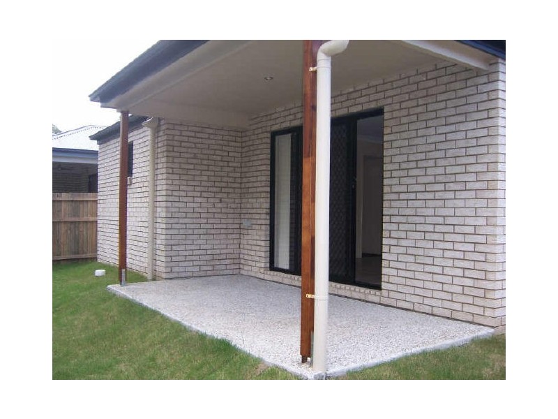 11 Adam Street, Kallangur QLD 4503