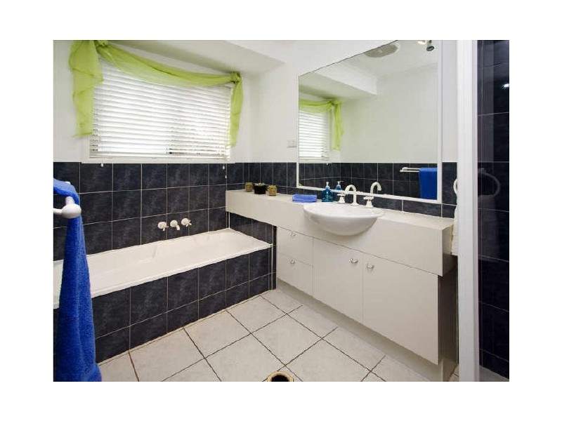 Eatons Hill QLD 4037