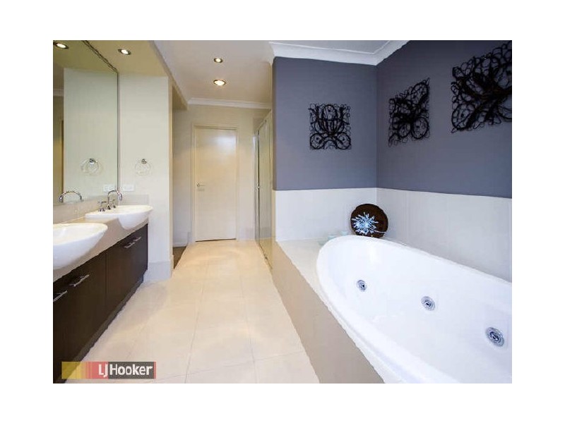 Bridgeman Downs QLD 4035