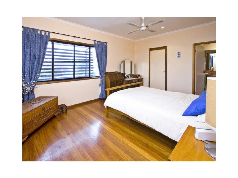 Eatons Hill QLD 4037