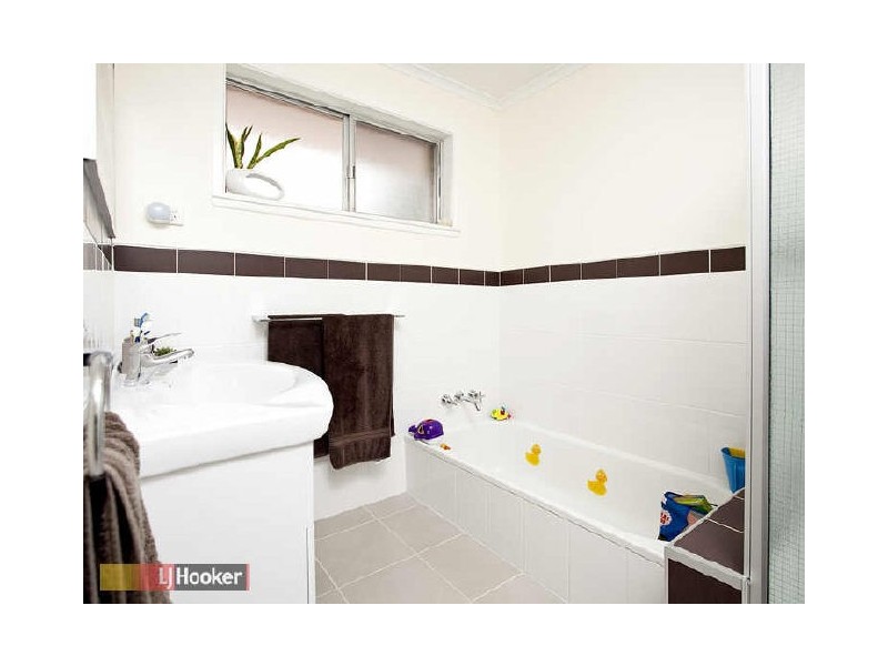 25 Olympus Court, Eatons Hill QLD 4037