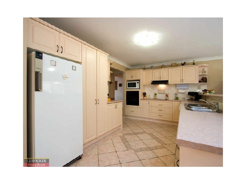 14 Valencia Court, Eatons Hill QLD 4037