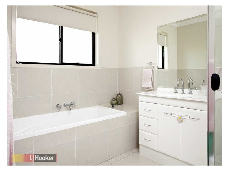 Eatons Hill QLD 4037