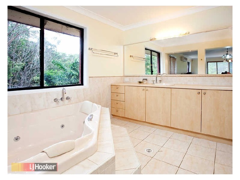 Eatons Hill QLD 4037