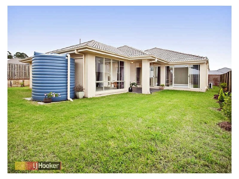 20 Crossing Road, Eatons Hill QLD 4037