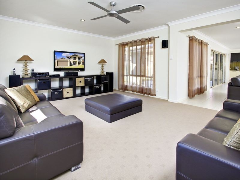 Eatons Hill QLD 4037