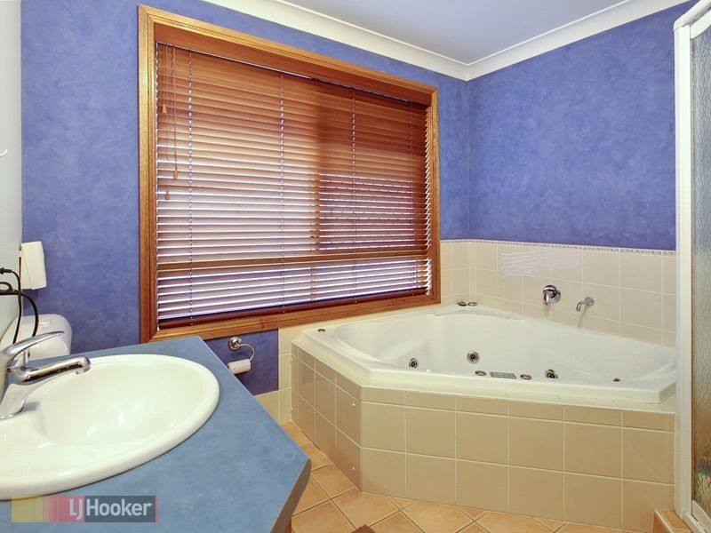 Eatons Hill QLD 4037