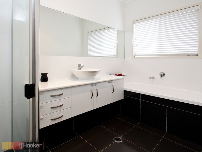 11 Sonienda Place, Bridgeman Downs QLD 4035