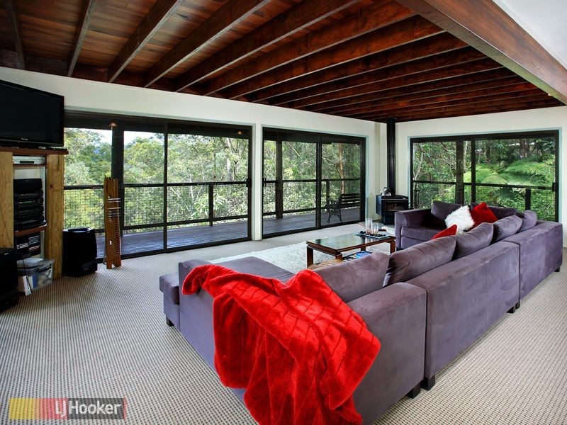 14 Buranda Road, Clear Mountain QLD 4500