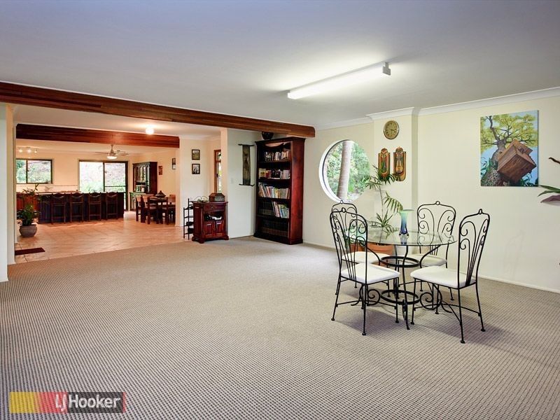 14 Buranda Road, Clear Mountain QLD 4500