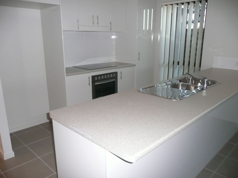 20 Edwards Close, North Lakes QLD 4509