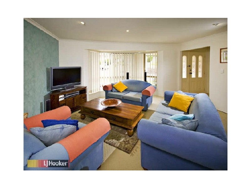 7 Atoll Crescent, Eatons Hill QLD 4037