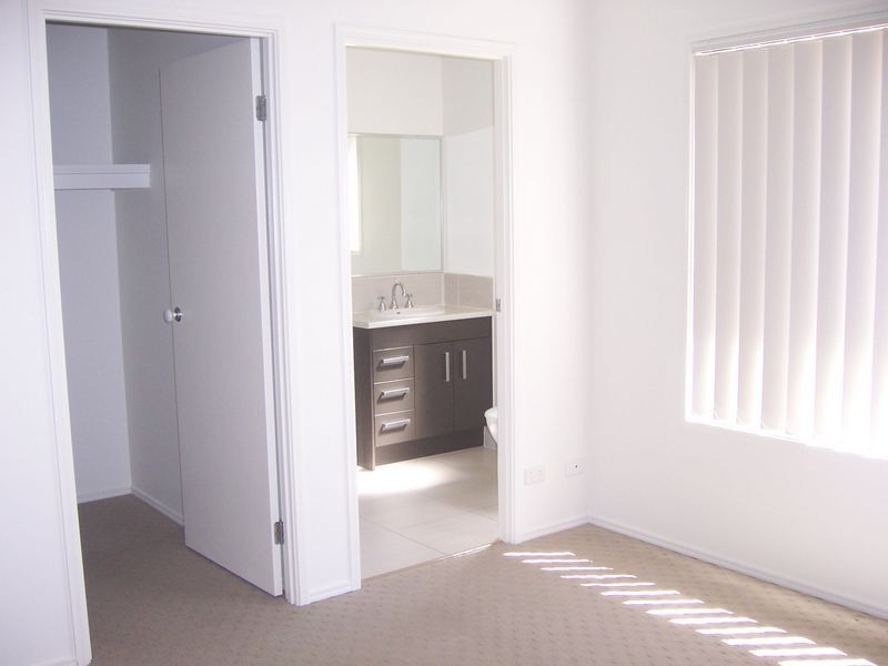 3 Caswell Close, North Lakes QLD 4509