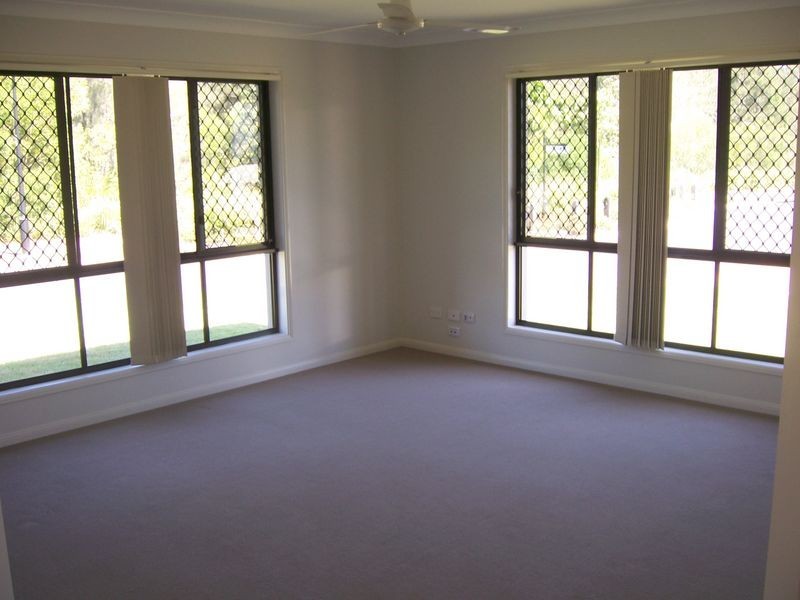 2 Shallows Court, Eatons Hill QLD 4037