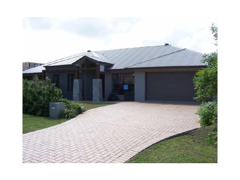 2 Tributary Court, Eatons Hill QLD 4037