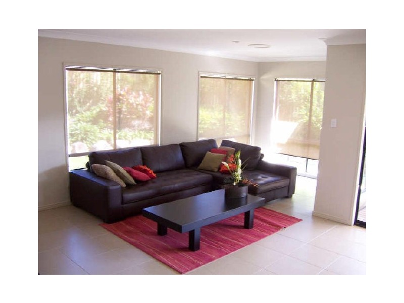 2 Tributary Court, Eatons Hill QLD 4037