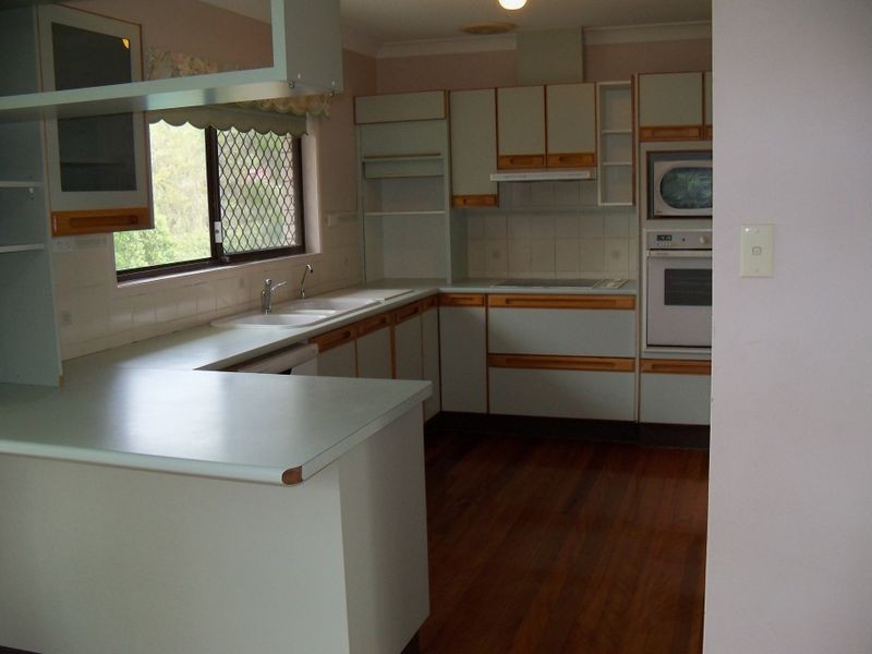 8 Maud Street, Albany Creek QLD 4035