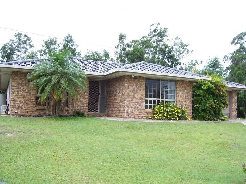 8 Wattle Tree Court, Albany Creek QLD 4035