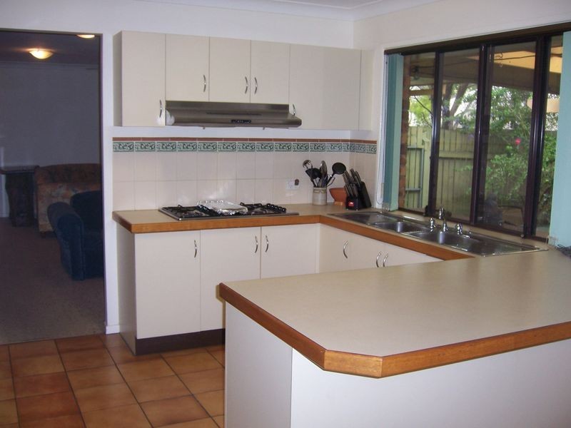 17 Pegasus Avenue, Eatons Hill QLD 4037