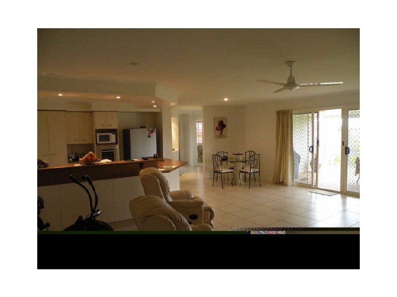 3 Pioneer Close, Bargara QLD 4670