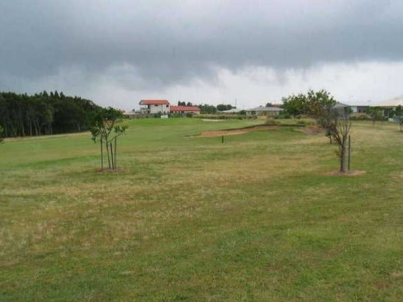 32 Bisdee Street, Coral Cove QLD 4670