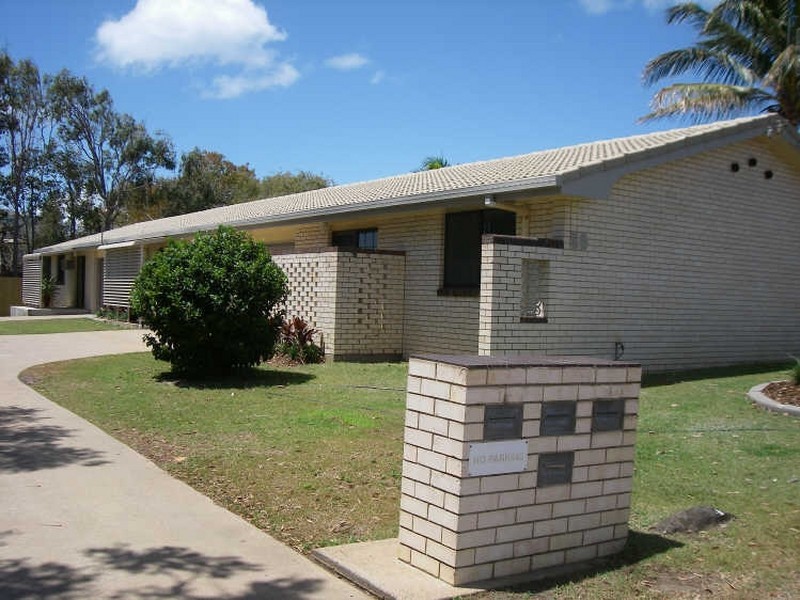 2/50 Holland Street, Bargara QLD 4670