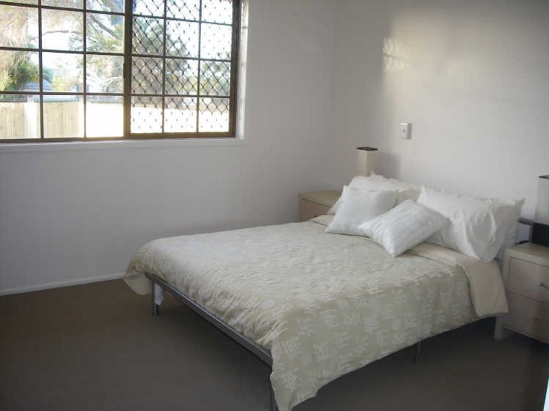 2/50 Holland Street, Bargara QLD 4670