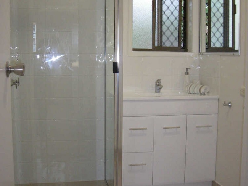 2/50 Holland Street, Bargara QLD 4670