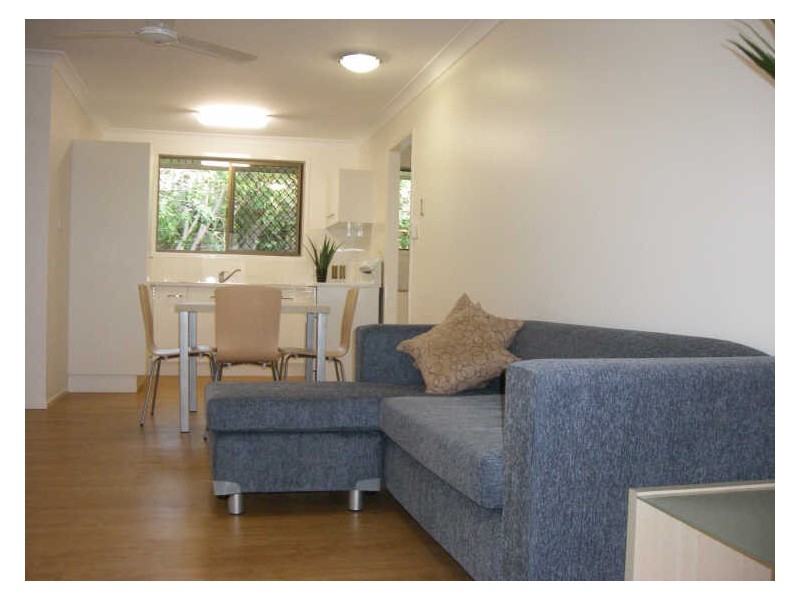 3/50 Holland Street, Bargara QLD 4670