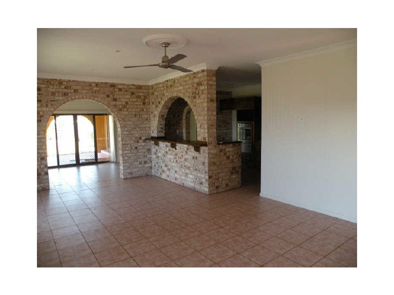 166 Barolin Esplanade, Coral Cove QLD 4670