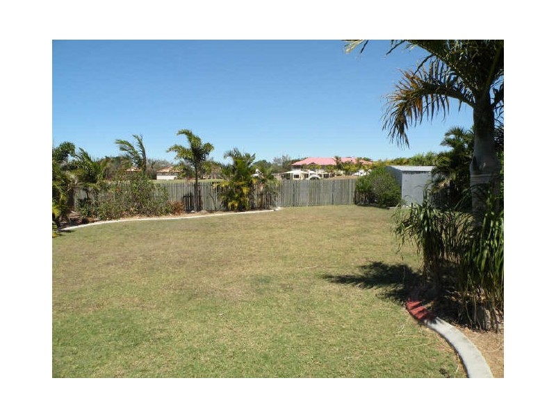 166 Barolin Esplanade, Coral Cove QLD 4670