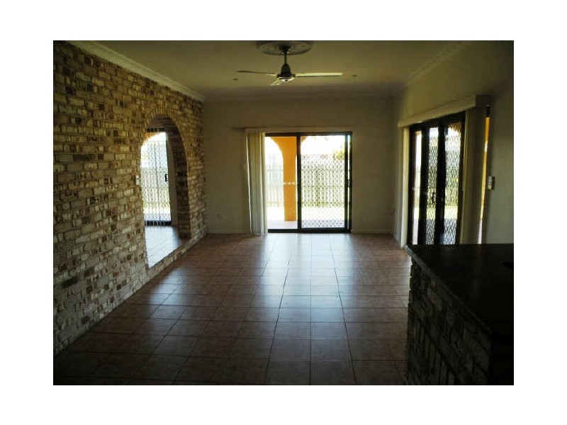 166 Barolin Esplanade, Coral Cove QLD 4670