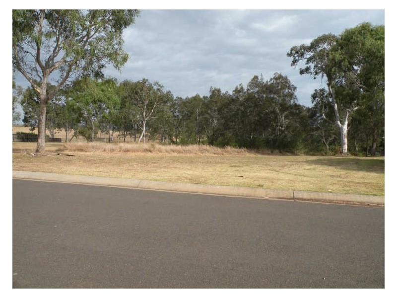 11 Raewood Close, Coral Cove QLD 4670