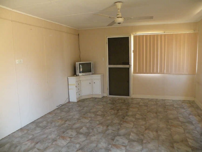 50 Mitchell Street, Elliott Heads QLD 4670