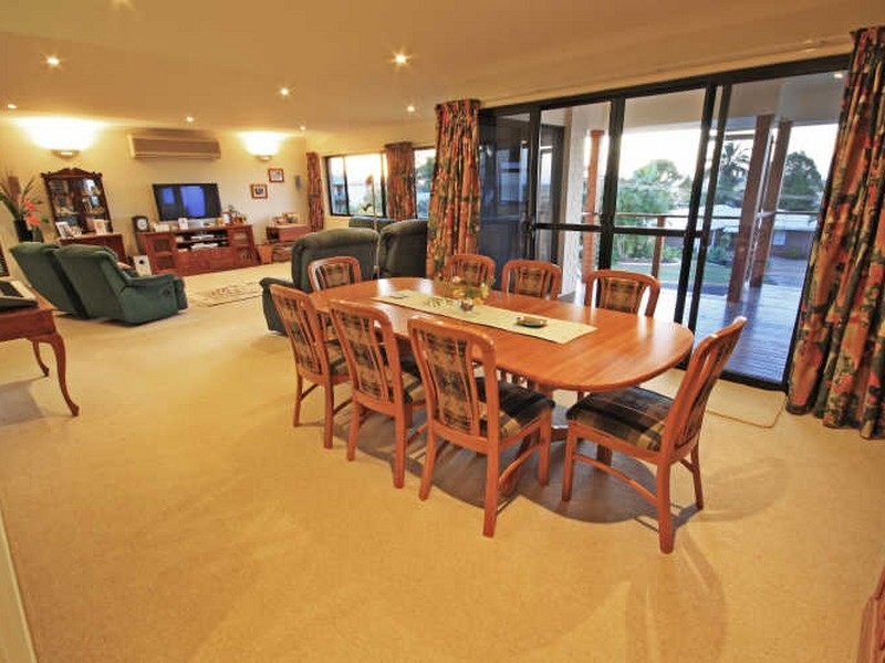 5 Meghan Crescent, Bargara QLD 4670