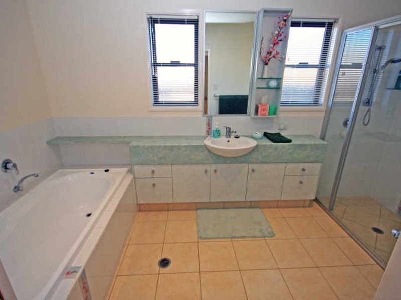 5 Meghan Crescent, Bargara QLD 4670