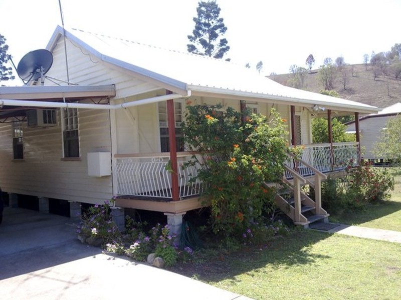 11 McDevitt Street, Mount Perry QLD 4671