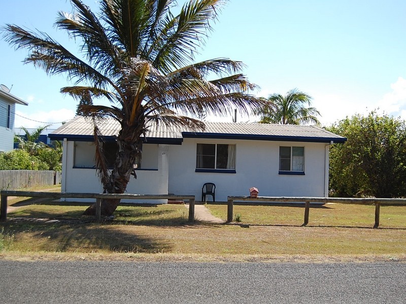29 Sea Esplanade, Burnett Heads QLD 4670