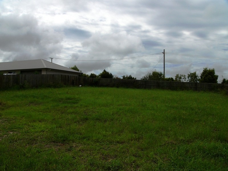 16 Gill Place, Kalkie QLD 4670