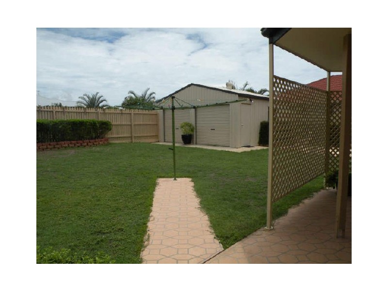1 Jess Place, Coral Cove QLD 4670