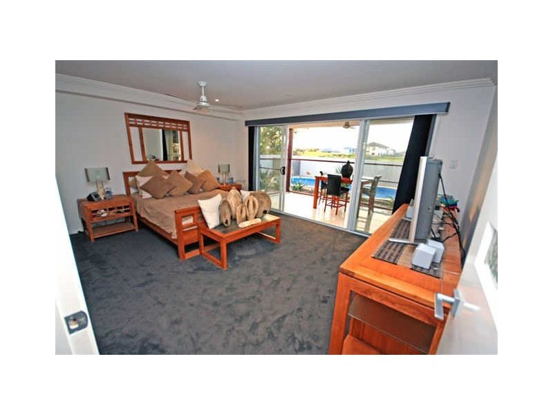 3 Spyglass Hill Court, Coral Cove QLD 4670