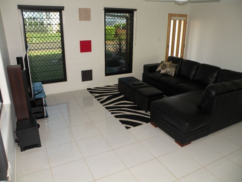 29/5 Robert John Circuit, Coral Cove QLD 4670