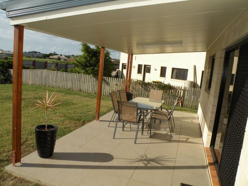 29/5 Robert John Circuit, Coral Cove QLD 4670