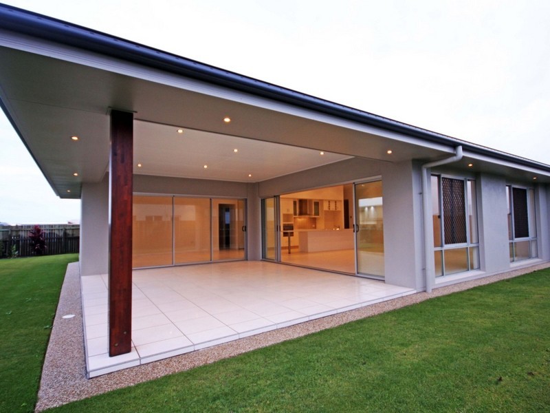 8 Chantilly Street, Bargara QLD 4670