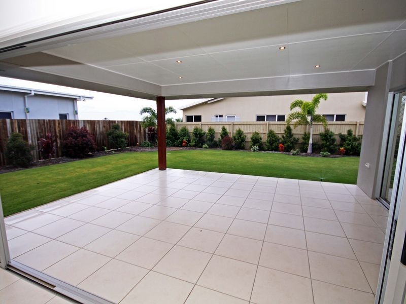 8 Chantilly Street, Bargara QLD 4670