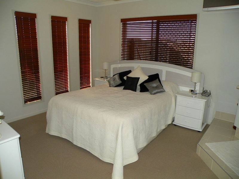 4 Amber Close, Bargara QLD 4670