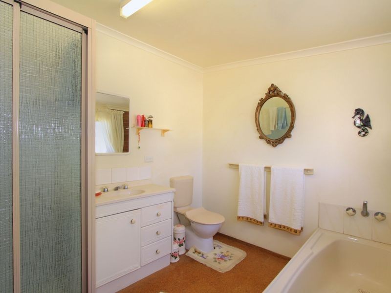 31 Esplanade, Innes Park QLD 4670