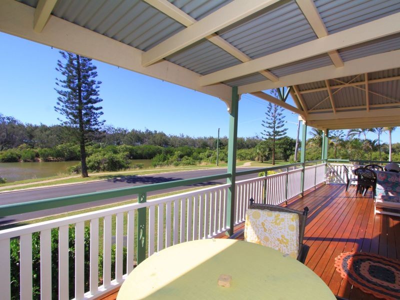 31 Esplanade, Innes Park QLD 4670