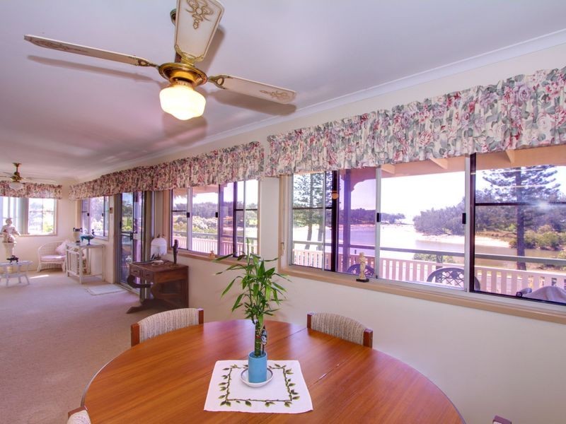 31 Esplanade, Innes Park QLD 4670