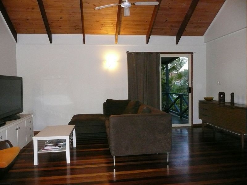 24 Shoreline Crescent, Bargara QLD 4670